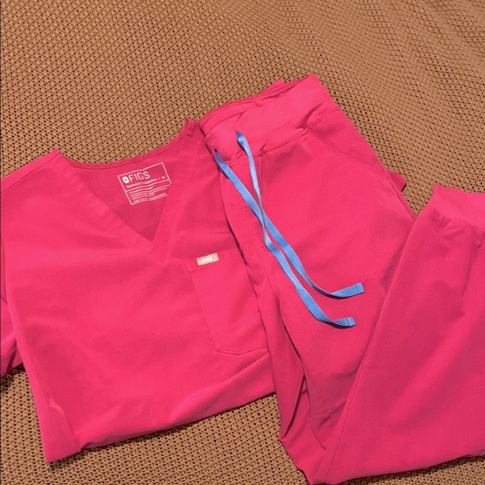 EUC Figs scrub set